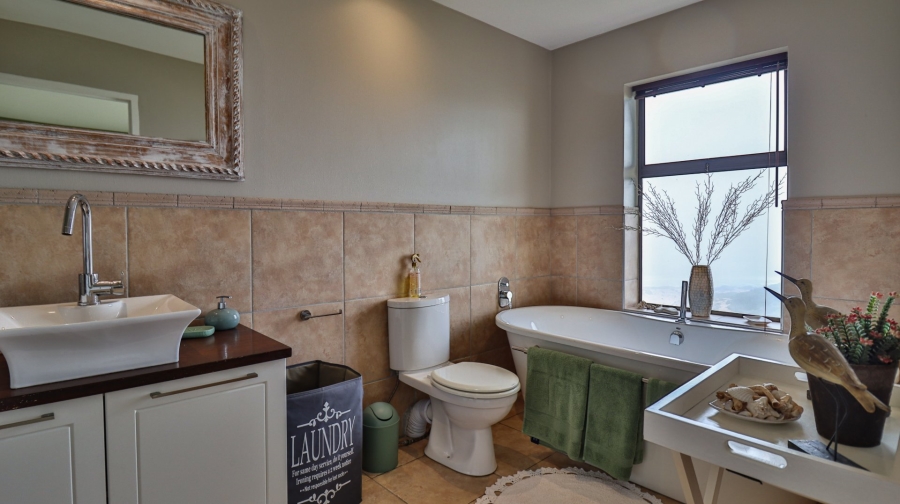 6 Bedroom Property for Sale in Moquini Coastal Estate Western Cape